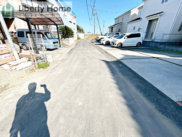 日立市川尻町第7　新築戸建　2号棟の前面道路含む現地写真