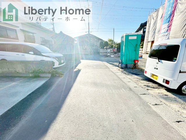 日立市川尻町第7　新築戸建　2号棟の前面道路含む現地写真