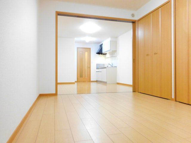 高槻市郡家新町のアパートの洋室