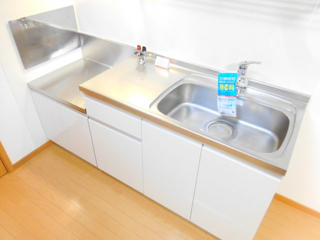 高槻市郡家新町のアパートのキッチン