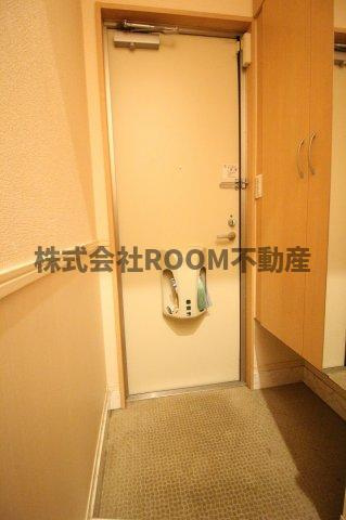 シェルト下川東のエントランス|ゆとりのあるエントランスです
