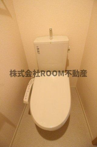 シェルト下川東のトイレ|落ち着いた色調のトイレです