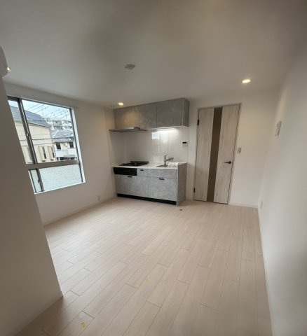 狛江第2コーポラスの居間・リビング|こちらのリビングで趣味の時間をお楽しみください