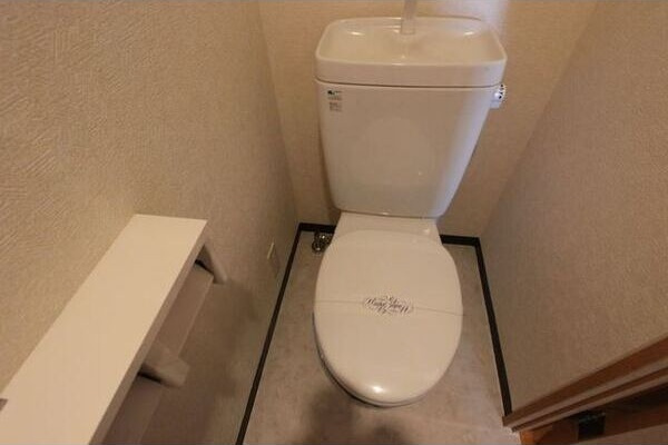 ファミーユ　シオハマのトイレ