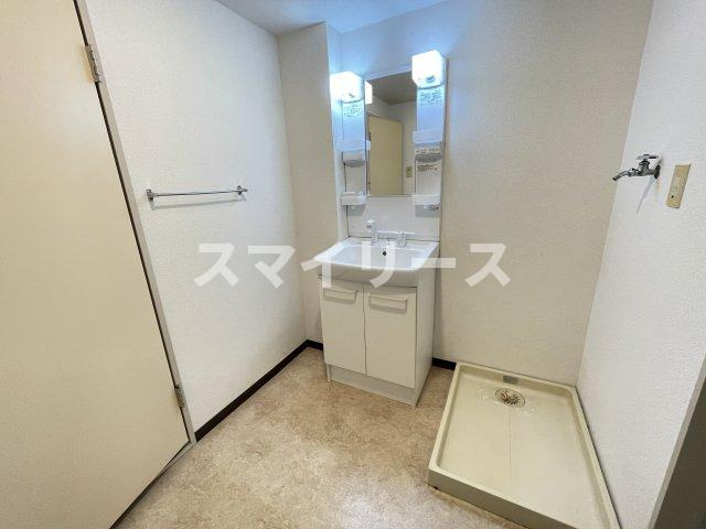デイズガーデンの独立洗面台|別号室の参考写真です