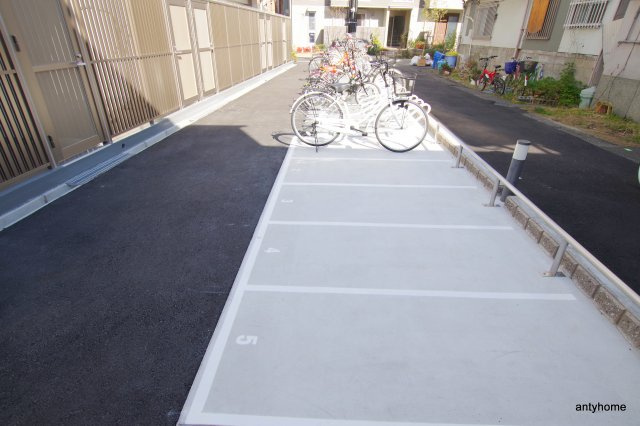 ディクス梅田東レジデンス　仲介手数料無料の駐車場