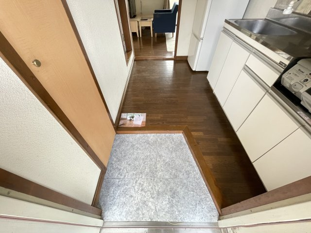 S-YビルⅡの玄関|＊他号室参考写真