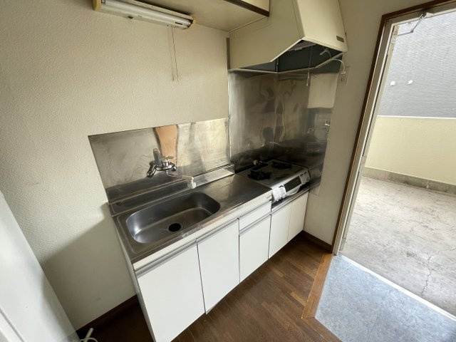 S-YビルⅡのキッチン|＊他号室参考写真