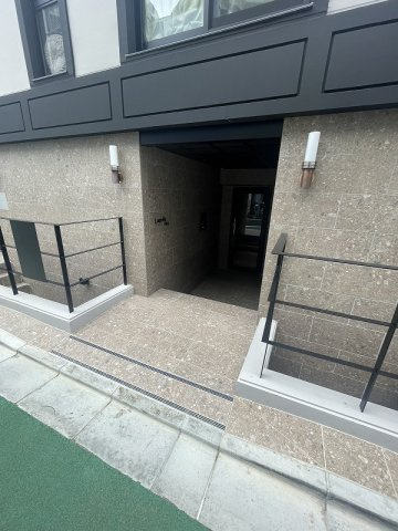 ラプレ本駒込のエントランス