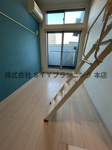 仲介手数料０円！サンクマーレ福住の居間・リビング