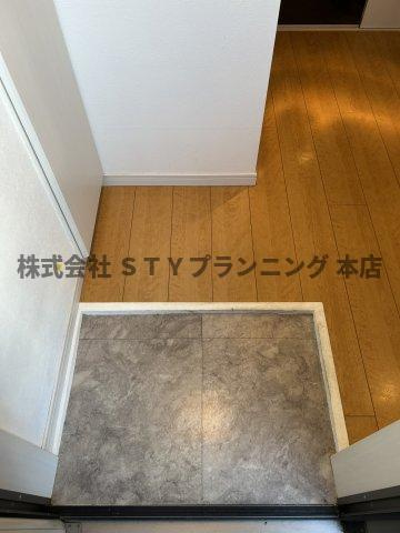 仲介手数料０円！サンクマーレ福住の玄関