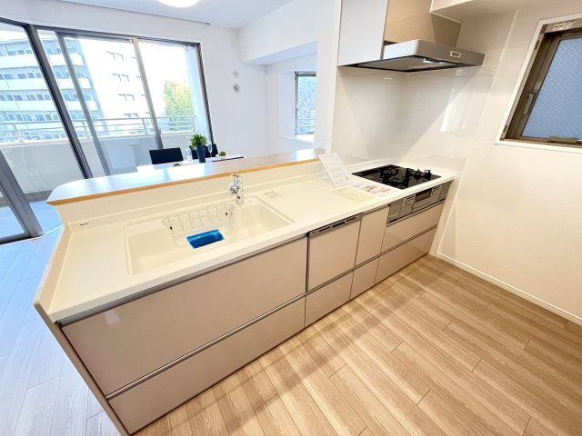 ルネグランディルA棟のキッチン
