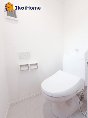 明石市二見町東二見1310-10　全6棟B号棟　新築戸建のトイレ|【ホームページに現地動画掲載中】●年中無休：当日予約可●トイレが2か所あるので夜中も安心です