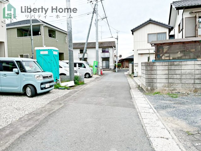 笠間市鯉淵第9　新築戸建　2号棟の前面道路含む現地写真