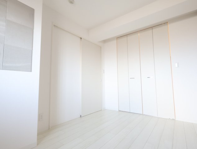 アルファスマート西福原けやき通りの収納|洋室5.5帖　1.7帖のウォークインクローゼット！