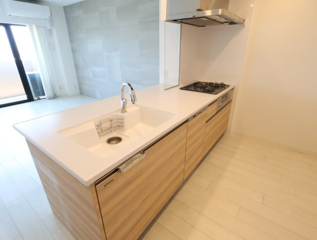 アルファスマート西福原けやき通りのキッチン|家事の時間短縮につながる食洗機付き！