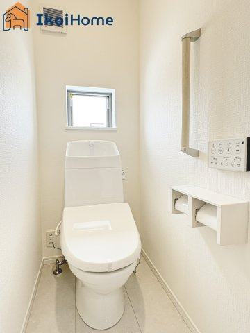 明石市二見町東二見1310-10　全6棟C号棟　新築戸建のトイレ|【ホームページに現地動画掲載中】●年中無休：当日予約可●ウォシュレット・暖房便座脱臭機能付きトイレ