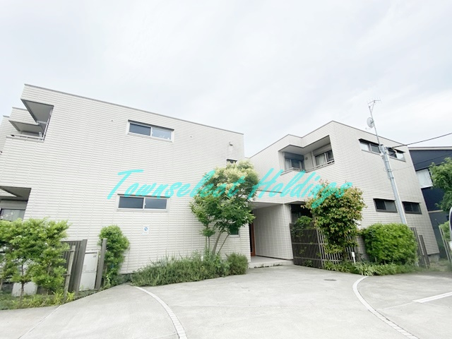 藤沢市鵠沼海岸６丁目のアパート