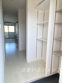 広島市安佐北区口田南１丁目のアパートの玄関