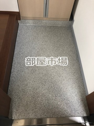 プエルト西日暮里の玄関