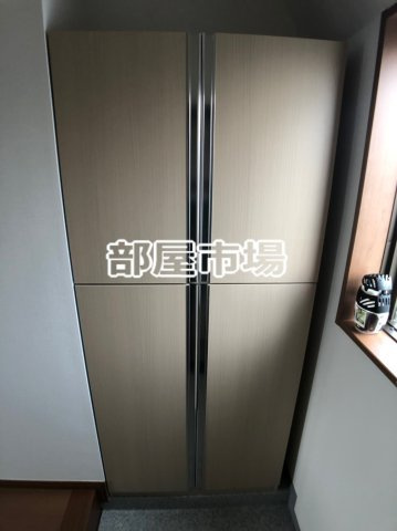 プエルト西日暮里の玄関|シューズボックス
