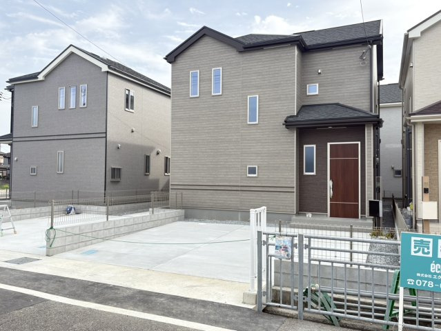 明石市二見町東二見1310-10　全6棟D号棟　新築戸建のエントランス|【ホームページに現地動画掲載中】●年中無休：当日予約可●二見小学校徒歩8分、二見中学校徒歩9分！