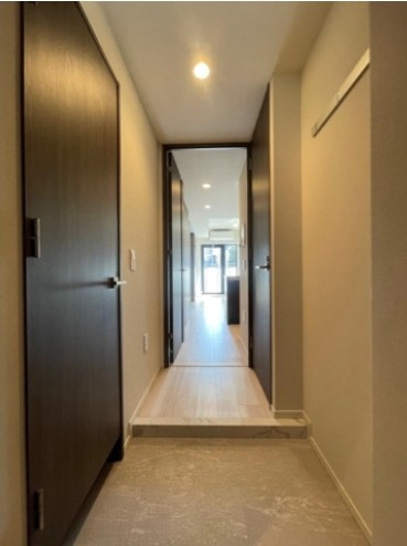 レジディア高田馬場の玄関