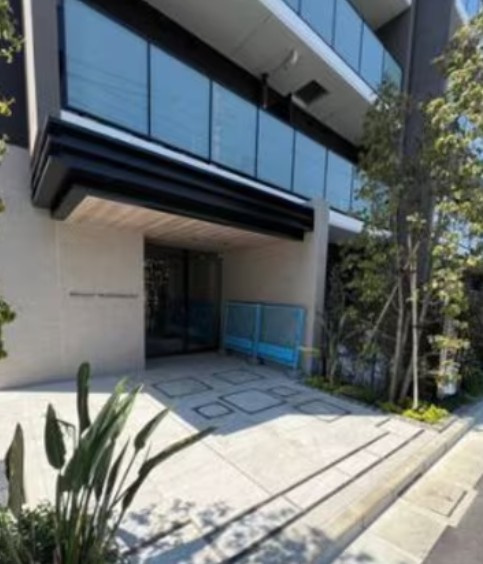 レジディア高田馬場のエントランス