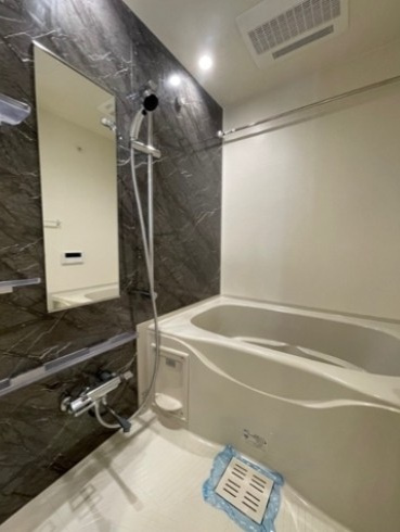 レジディア高田馬場の浴室