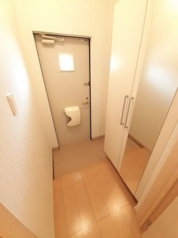 アウローラ　ヌフⅠの玄関