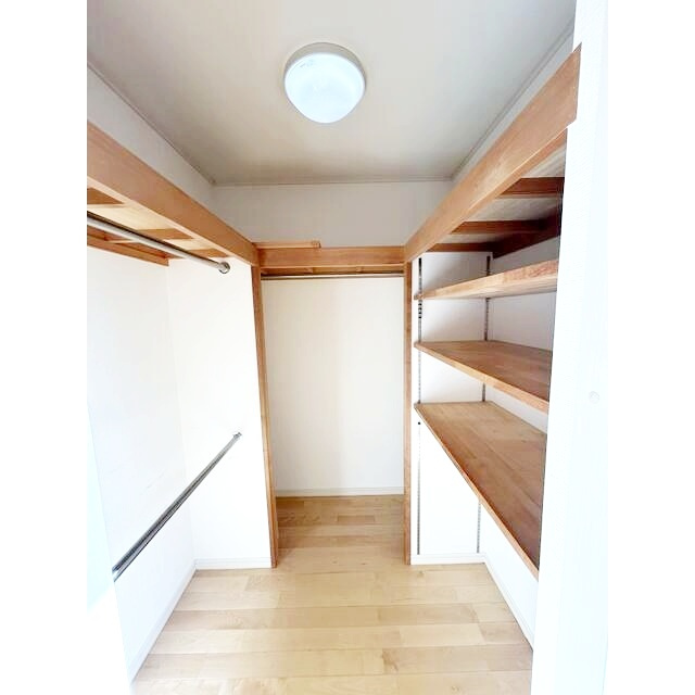 茅ヶ崎市東海岸北１丁目のテラスの収納