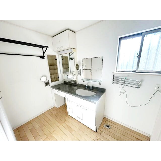 茅ヶ崎市東海岸北１丁目のテラスの洗面所