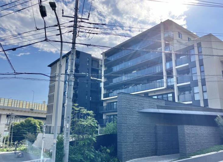 レーベン横浜山手　ＯＮＥ　ＷＡＲＤ　ＣＯＵＲＴ