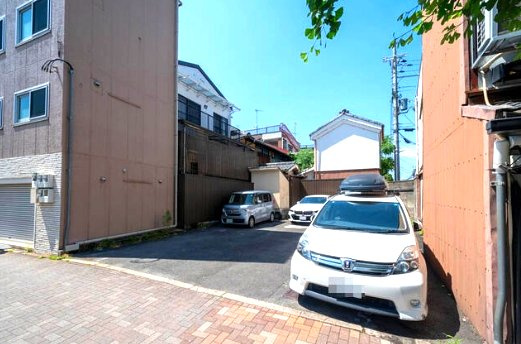 河原町丸太町交差点東側　事業用土地の外観
