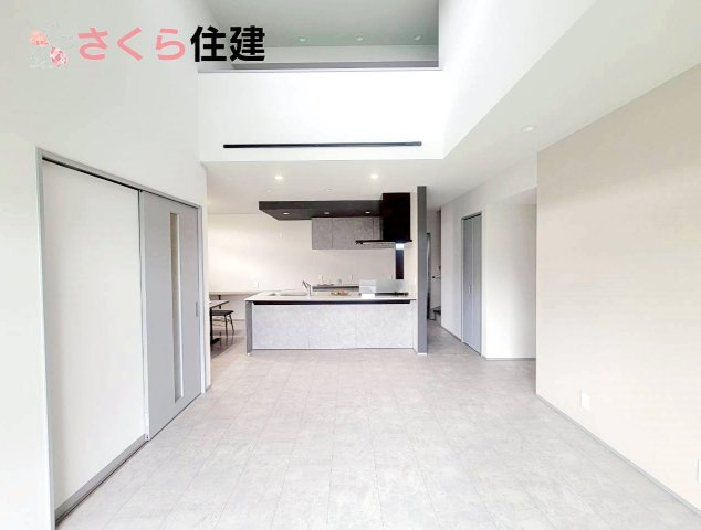 タマタウン宝木町　2号棟の居間・リビング|23帖の広々としたLDK