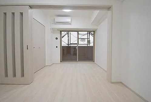 スプランディッド新大阪キャトルの洋室