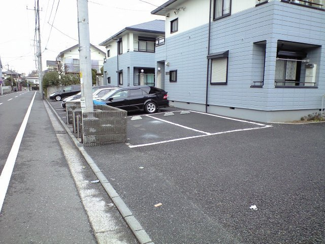 ＬＯＴＵＳ　ＶＩＥＷ大岡Ａ棟の駐車場|敷地内駐車場