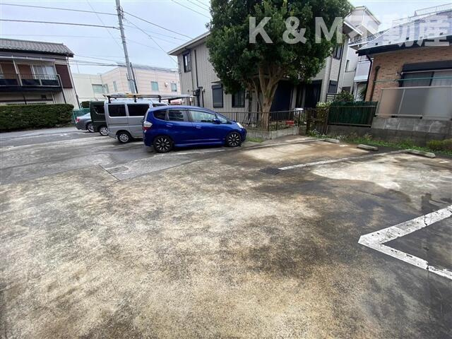 サムソンコートの駐車場|駐車スペースもあります