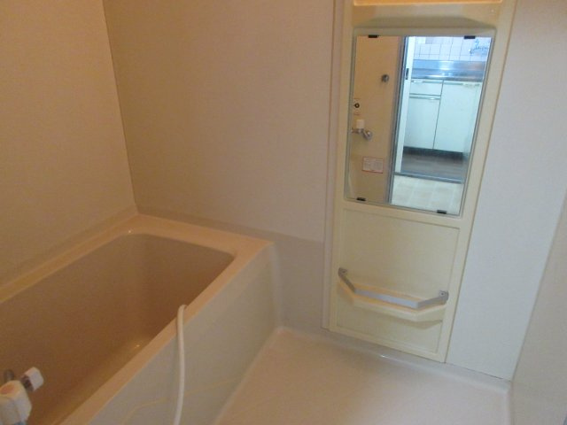 シェルメゾンAの浴室