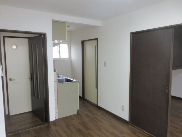 シェルメゾンAの居間・リビング