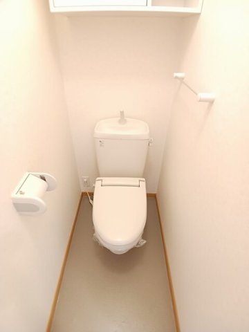 熊本市中央区国府３丁目のアパートのトイレ|清潔感のあるトイレです