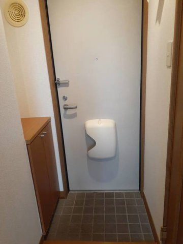 熊本市北区龍田６丁目のアパートの玄関|明るい玄関です