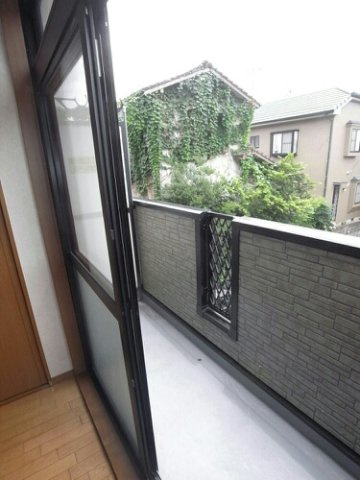 熊本市北区龍田６丁目のアパートのバルコニー|暖かな日差しのふりそそぐバルコニー