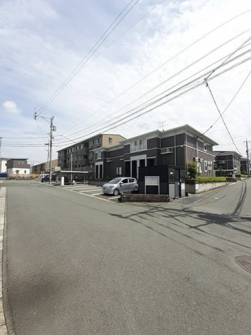 菊池郡菊陽町花立１丁目のアパートの駐車場|カースペースがあります