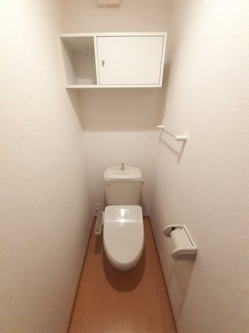 菊池郡菊陽町花立１丁目のアパートのトイレ|コンパクトで使いやすいトイレです
