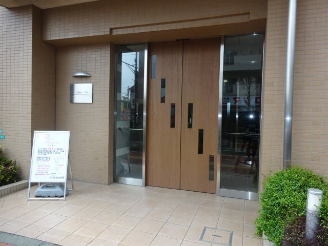 フェイム イッサのエントランス