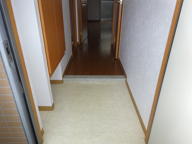 フェイム イッサの玄関