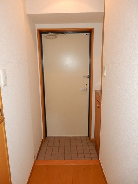 ホタカリュミエール・イワタの玄関