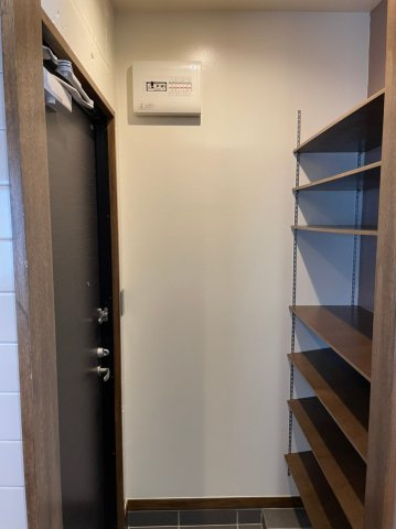 第2マンションみやさとの玄関