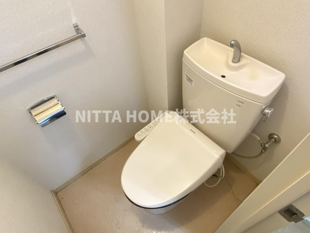 メゾン菖蒲台のトイレ|暖房洗浄便座付きのトイレです＊
